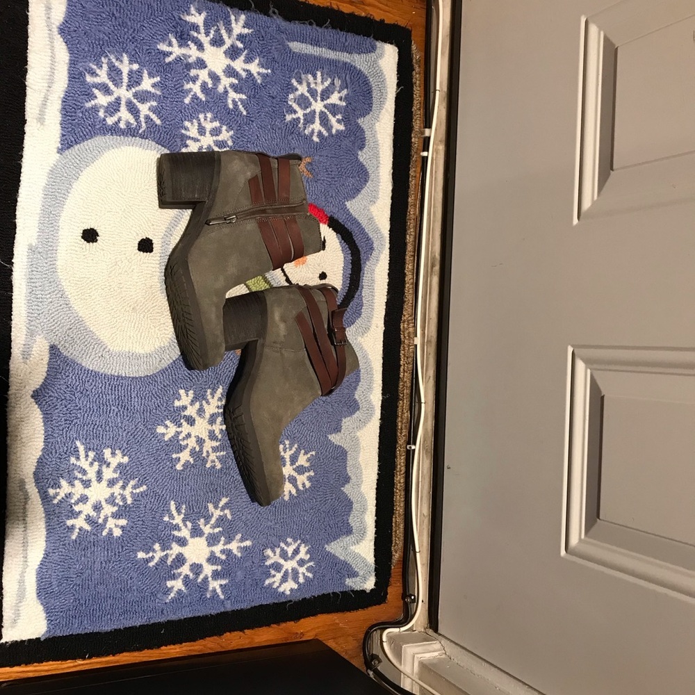 Sam Edelman booties size 8